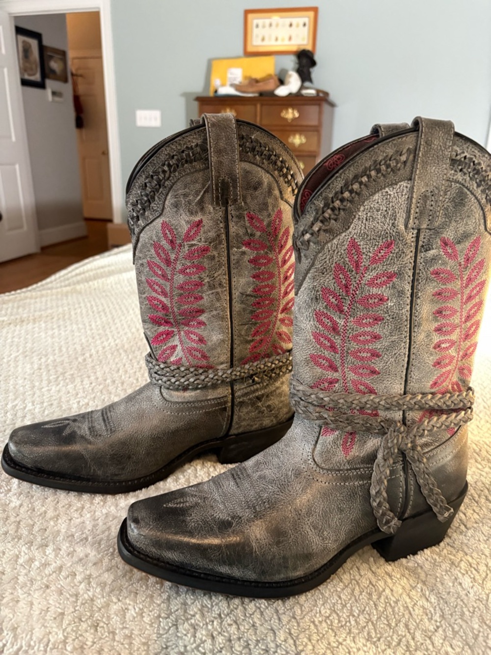 Laredo NWOT women’s Fern Cowboy Boots  8.5M